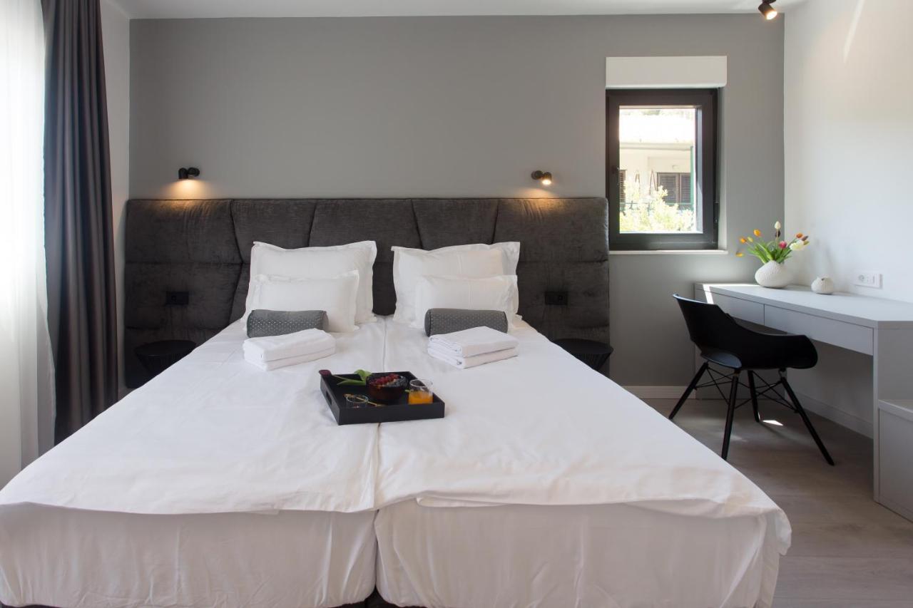 Beachfront House Olbia With Private Parking Trogir Ngoại thất bức ảnh