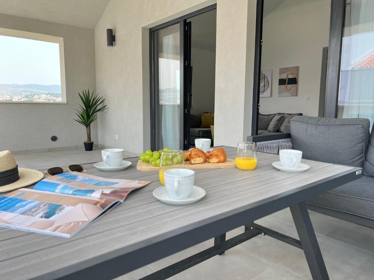 Beachfront House Olbia With Private Parking Trogir Ngoại thất bức ảnh